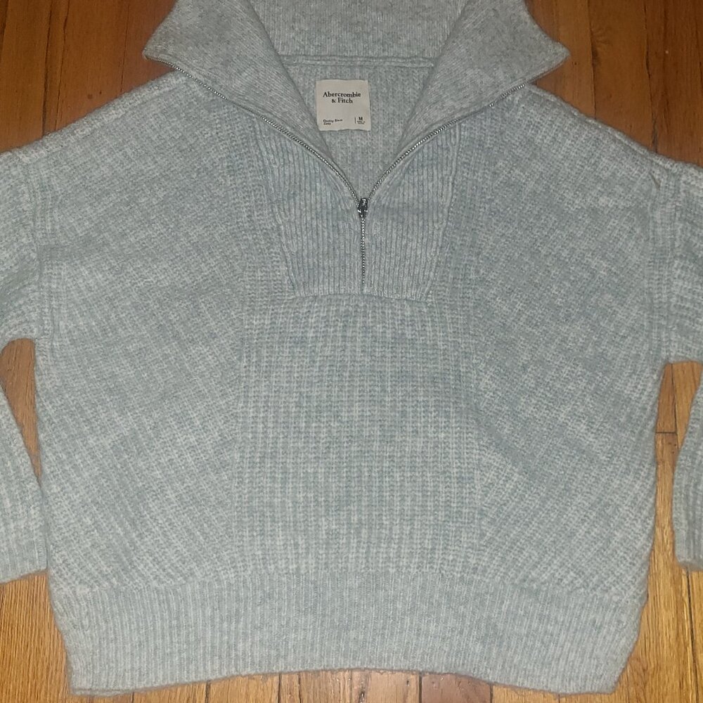 Abercrombie & Fitch 1/4 zip sweater sz Medium